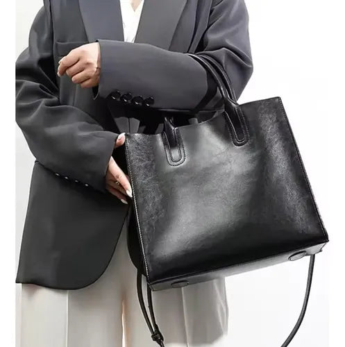 CARTERA MEDIANA CUERO PU CON CIERRE